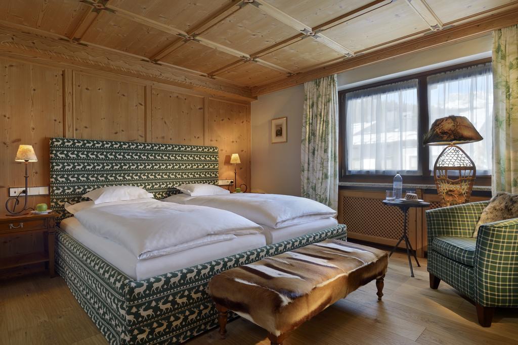 Hotel Arlberg Lech ภายนอก รูปภาพ
